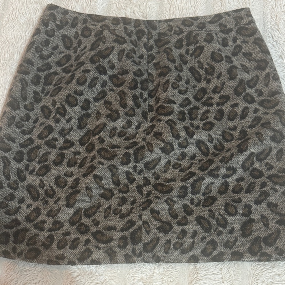 LOFT Black and Brown Animal Print Pencil Skirt - Size 6P - Picture 7 of 12